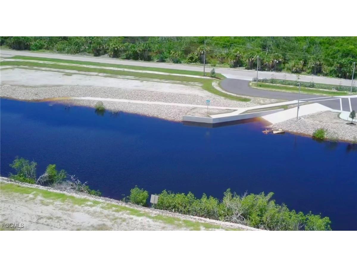 4703 NW 36th Street Cape Coral FL 33993 2025000193 image7