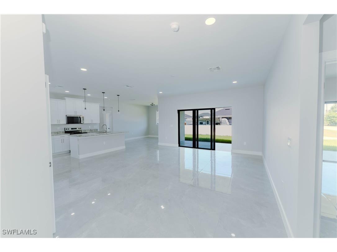 4705 Diane Avenue S Lehigh Acres FL 33976 225036451 image3