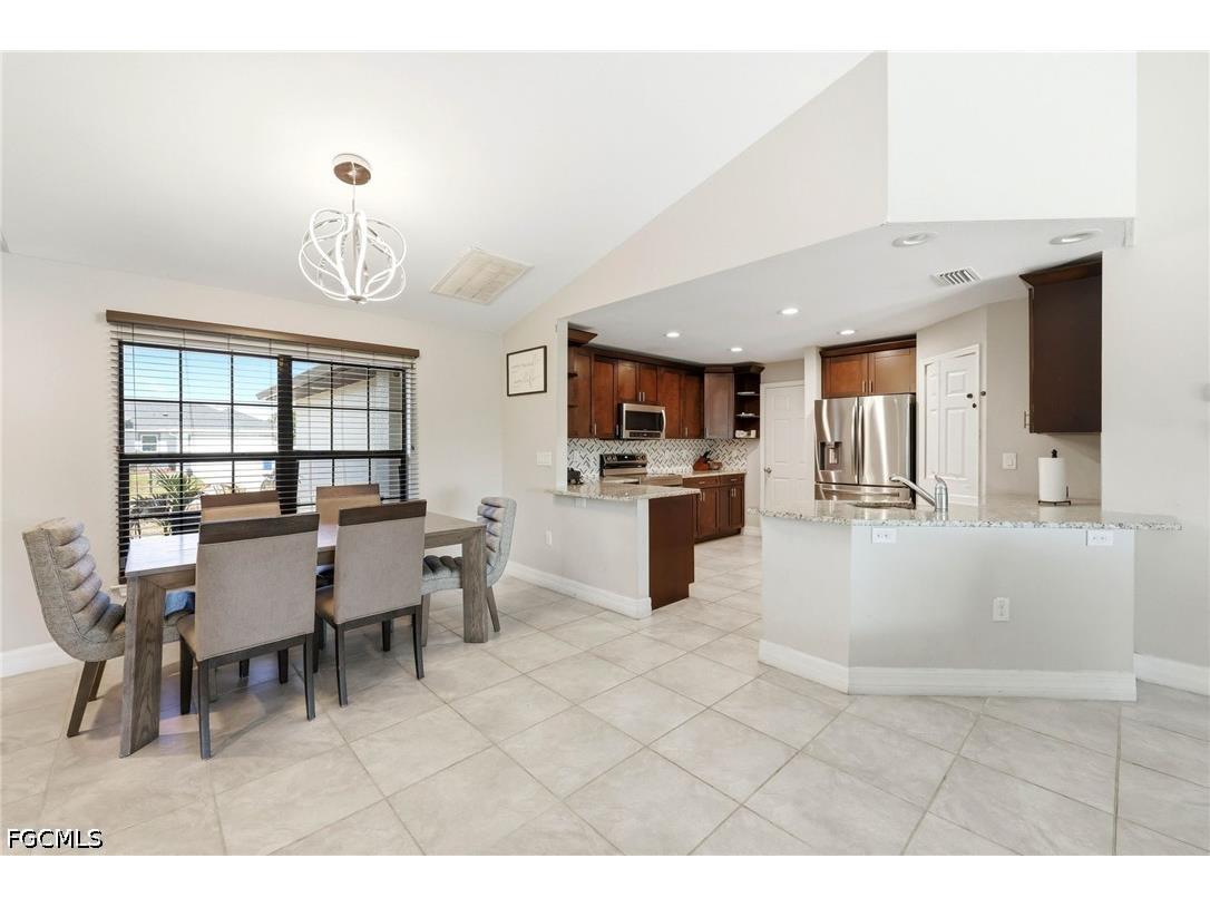4705 Dora Avenue S Lehigh Acres FL 33976 2026022634 image6