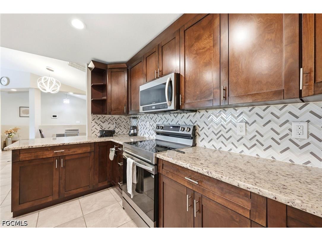 4705 Dora Avenue S Lehigh Acres FL 33976 2026022634 image8