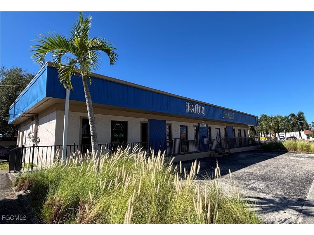 4705 Vincennes Boulevard #1 Cape Coral FL 33904 2025013095 image2