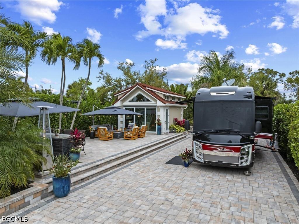 4706 Southern Breeze Drive Naples FL 34114 2026017277 image1