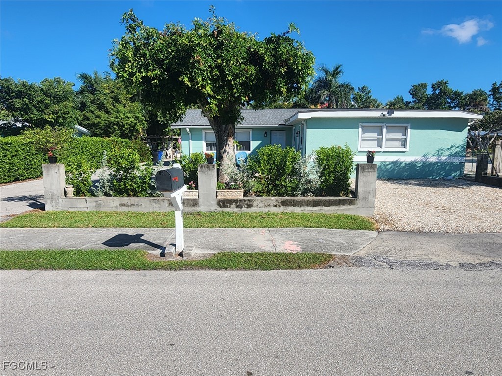 4707 Duera Mae Drive Fort Myers FL 33908 2025017096 image1