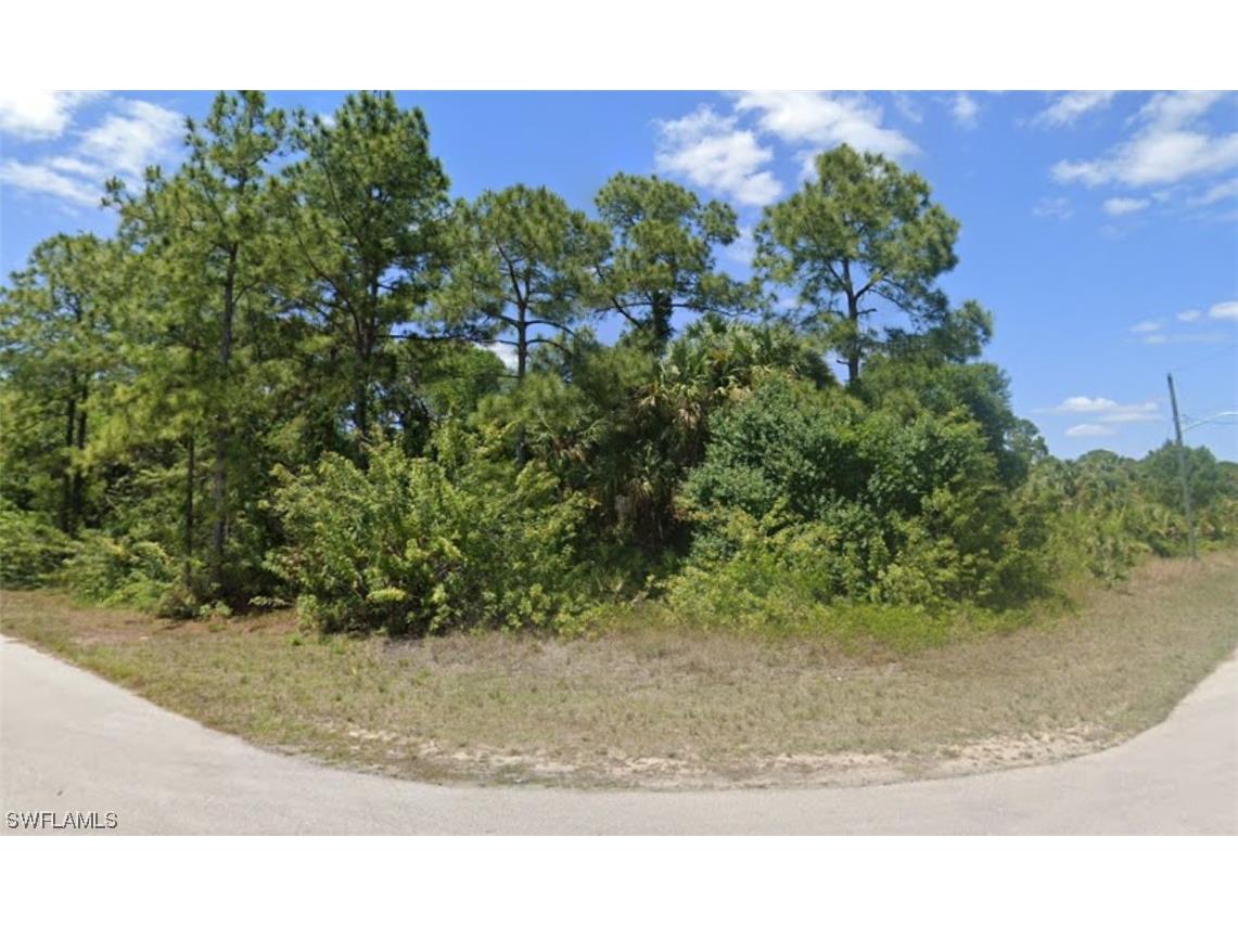 4707 Ruth Avenue N Lehigh Acres FL 33971 223072661 image1