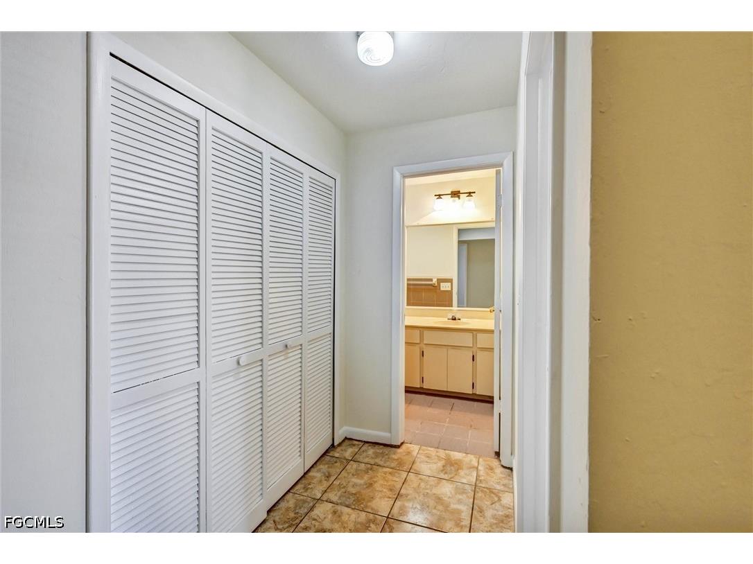 4707 SW 8th Place Cape Coral FL 33914 2025015827 image12