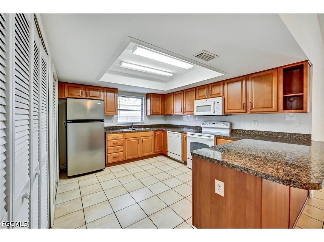 4707 SW 8th Place Cape Coral FL 33914 2025015827 image13