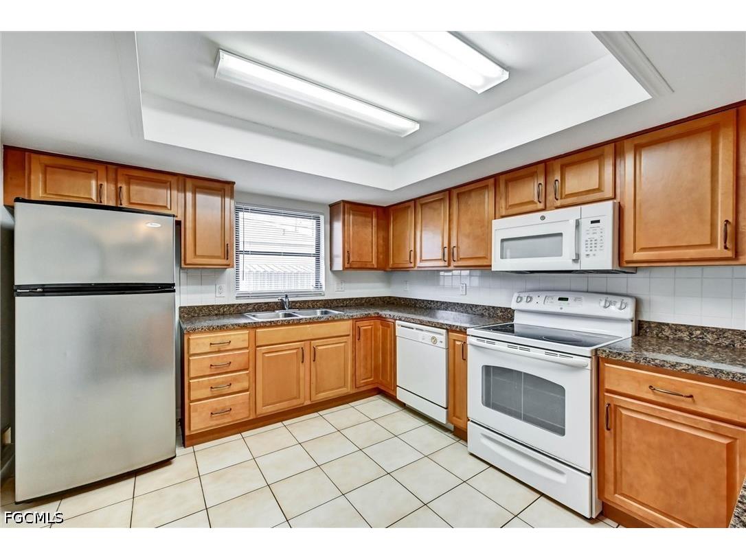 4707 SW 8th Place Cape Coral FL 33914 2025015827 image16