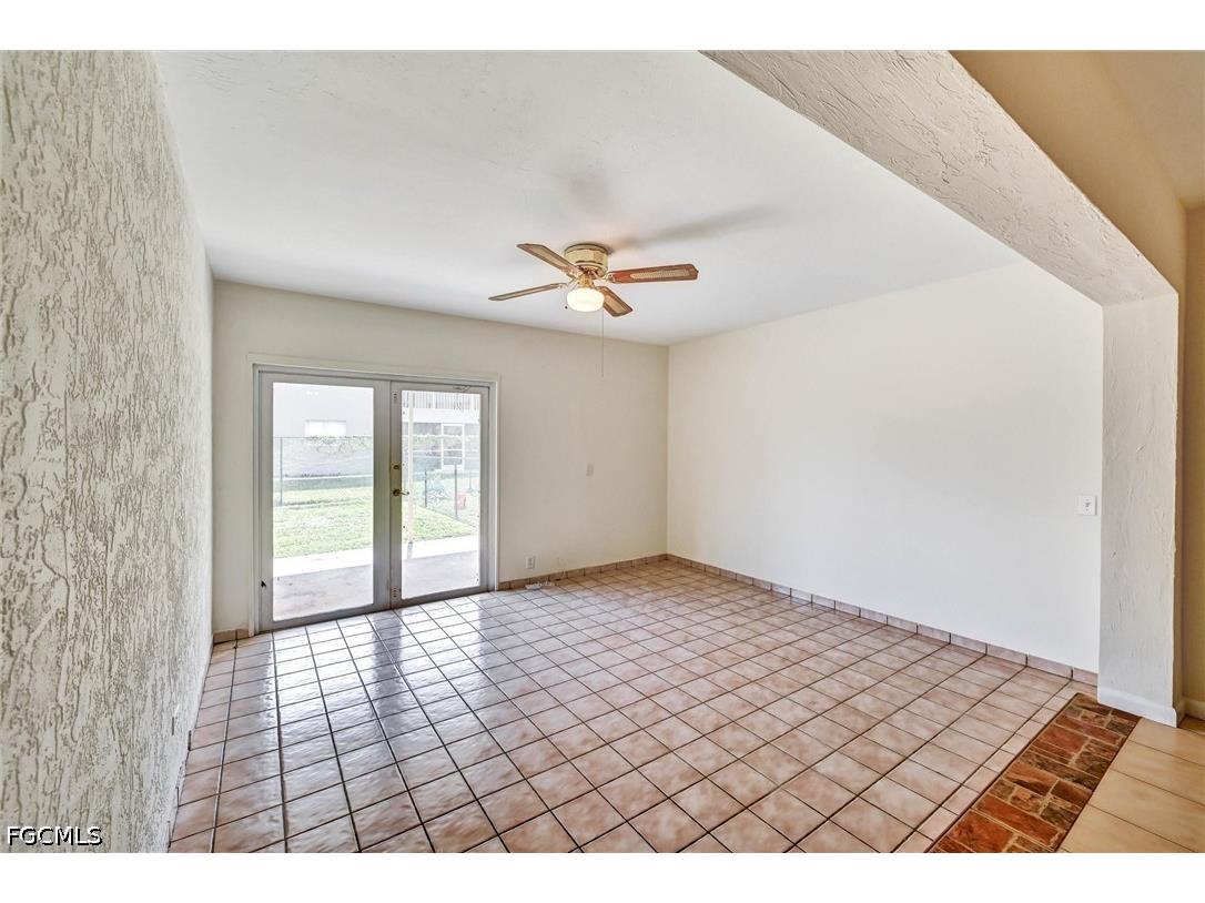 4707 SW 8th Place Cape Coral FL 33914 2025015827 image24
