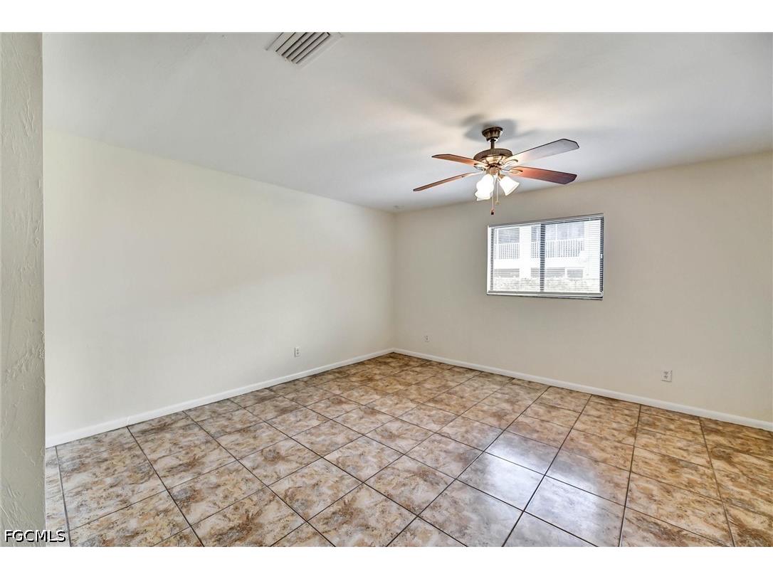 4707 SW 8th Place Cape Coral FL 33914 2025015827 image26