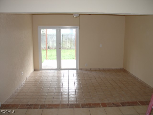 4707 SW 8th Place Cape Coral FL 33914 2025015827 image4