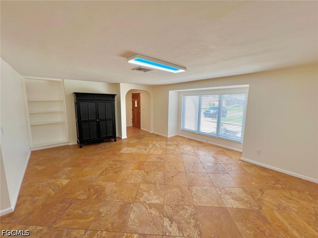 4708 Orange Grove Boulevard North Fort Myers FL 33903 2026027369 image2
