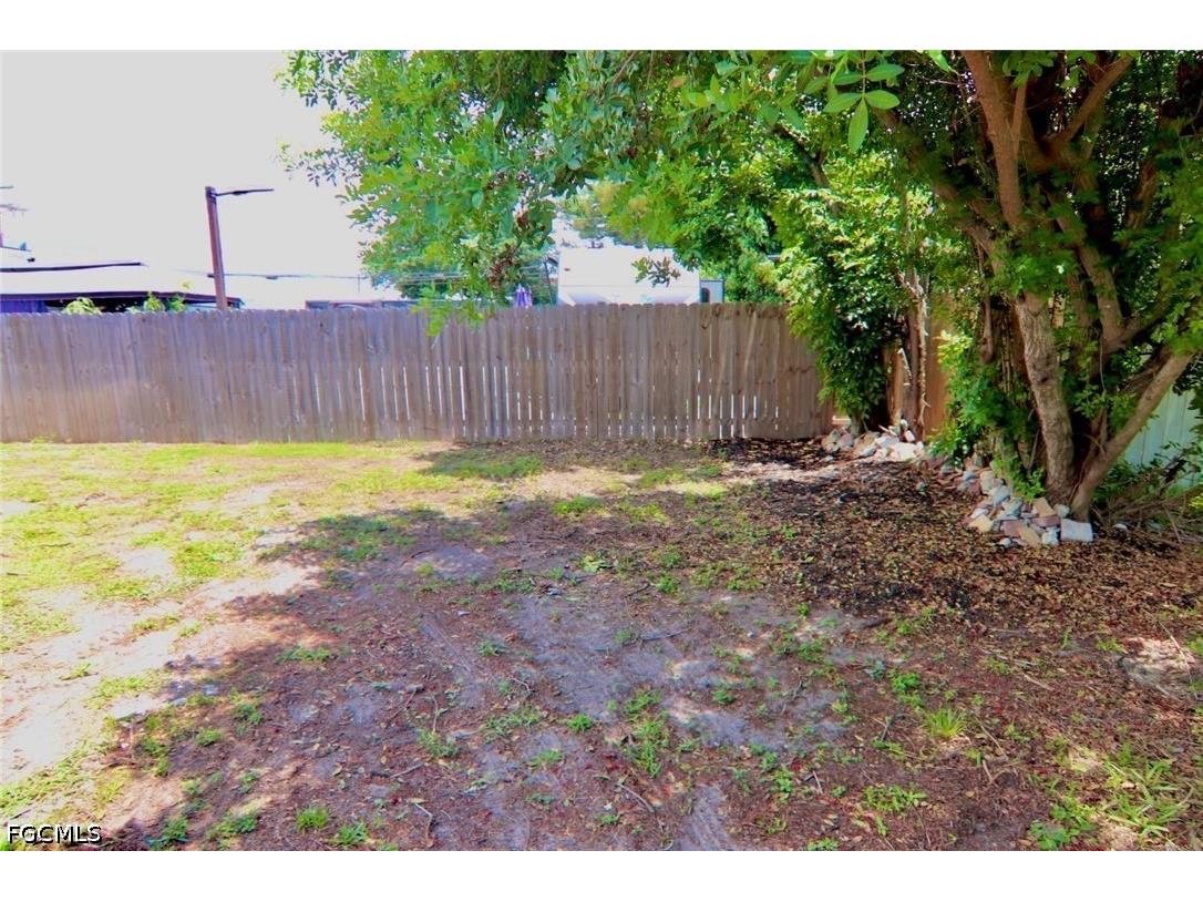 4708 Orange Grove Boulevard North Fort Myers FL 33903 2026027369 image32