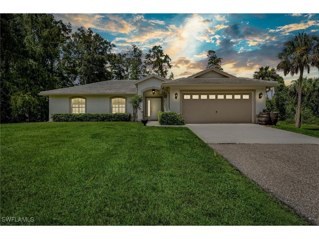 471 10th Avenue NW Naples FL 34120 224067691 image1