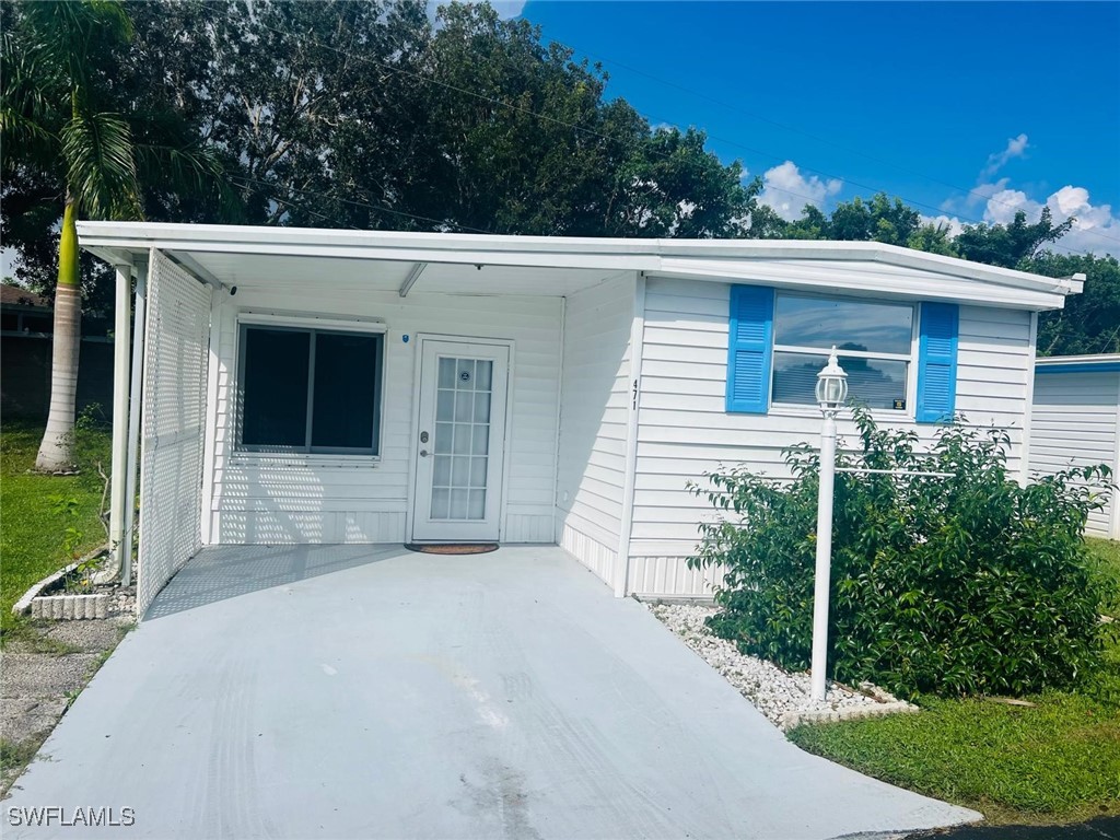 471 Palm Drive #310 Naples FL 34114 225077593 image1