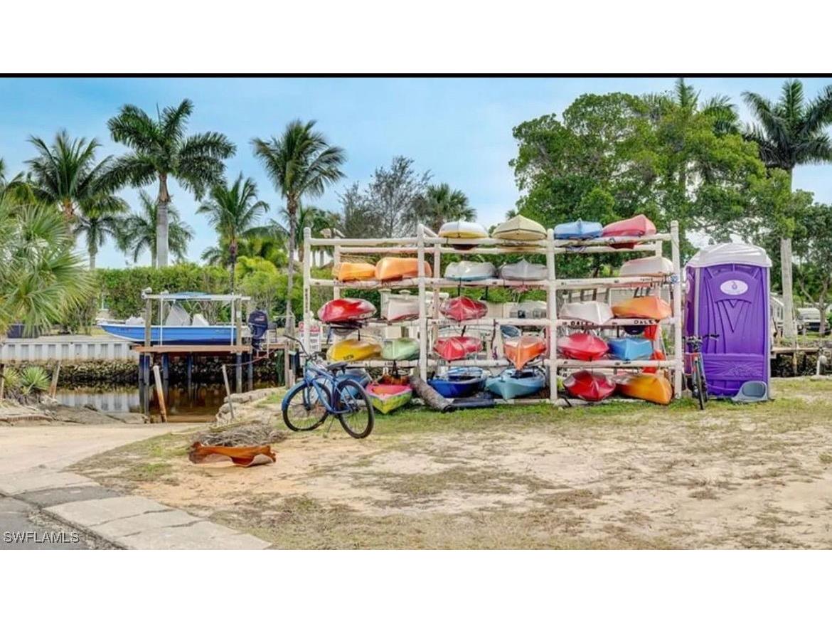 471 Palm Drive #310 Naples FL 34114 225077593 image14