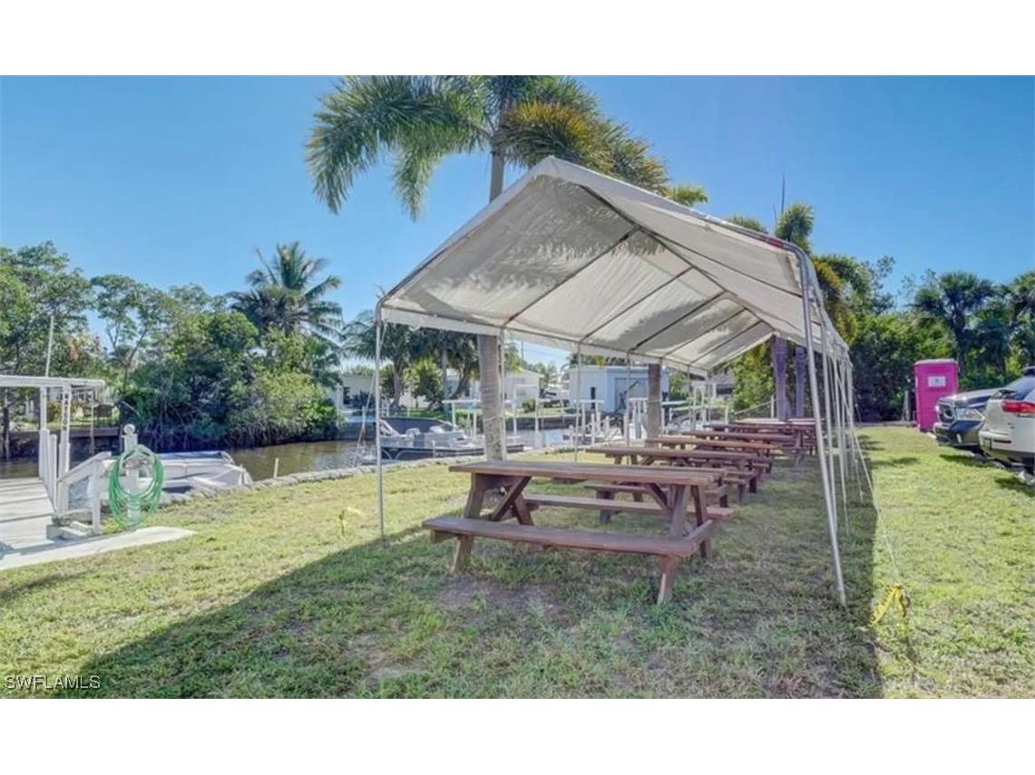 471 Palm Drive #310 Naples FL 34114 225077593 image16