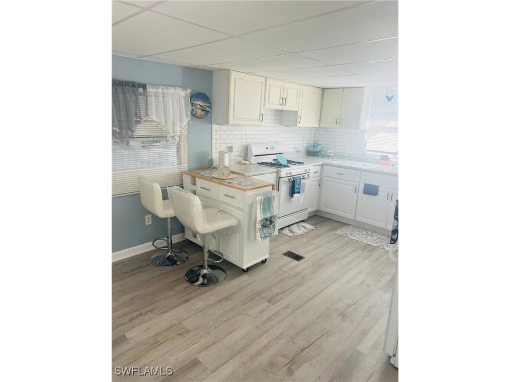 471 Palm Drive #310 Naples FL 34114 225077593 image3