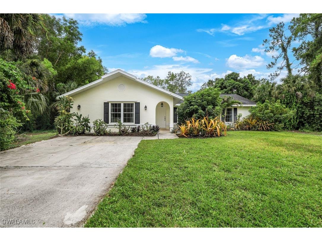 4710 1st Avenue NW Naples FL 34119 225060557 image1