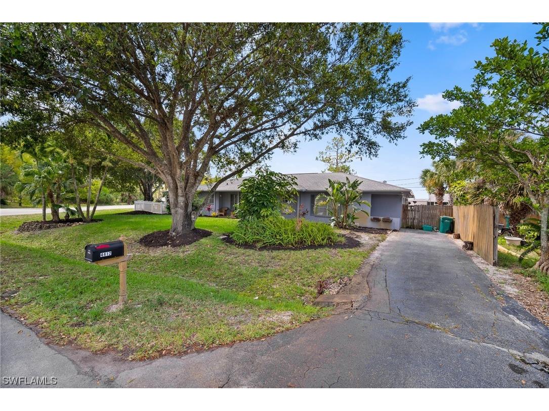 4710 Outer Drive Naples FL 34112 223040419 image1