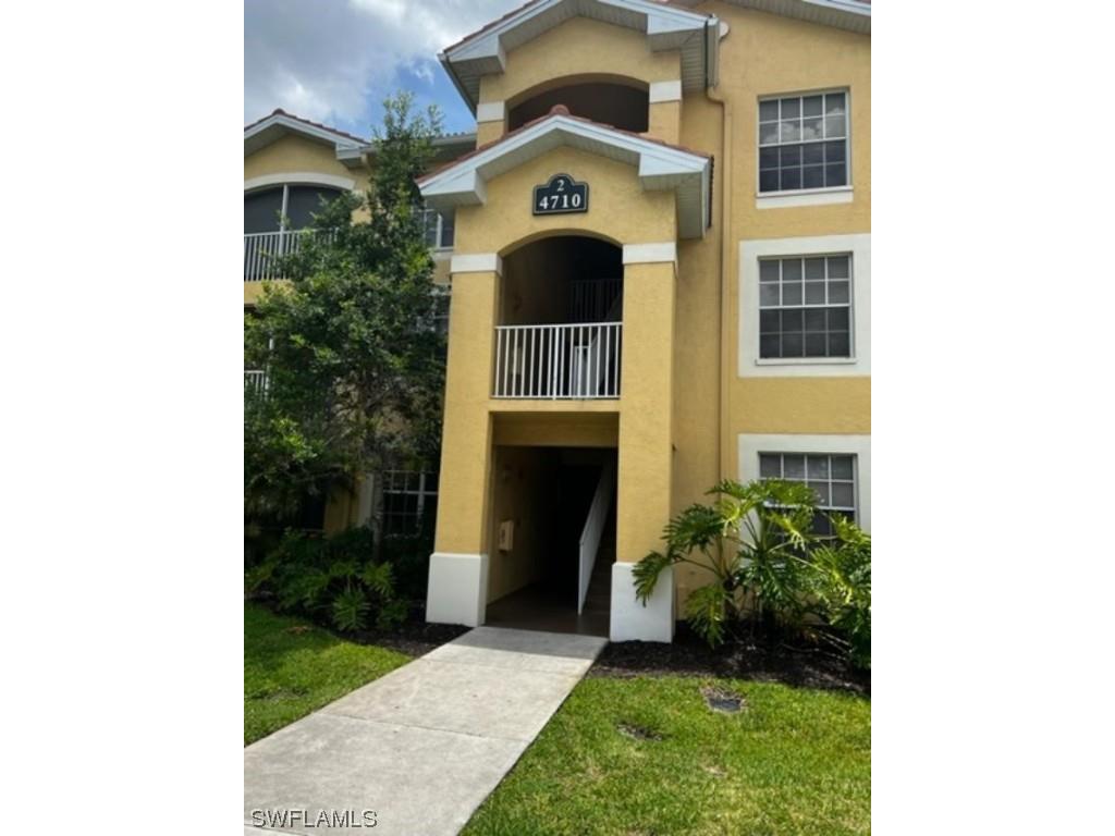 4710 Saint Croix Lane #216 Naples FL 34109 223009836 image1