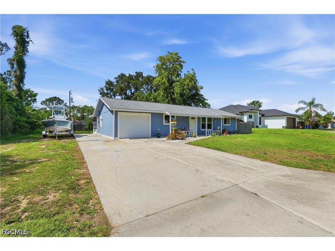 4711 4th Street W Lehigh Acres FL 33971 2026023361 image2