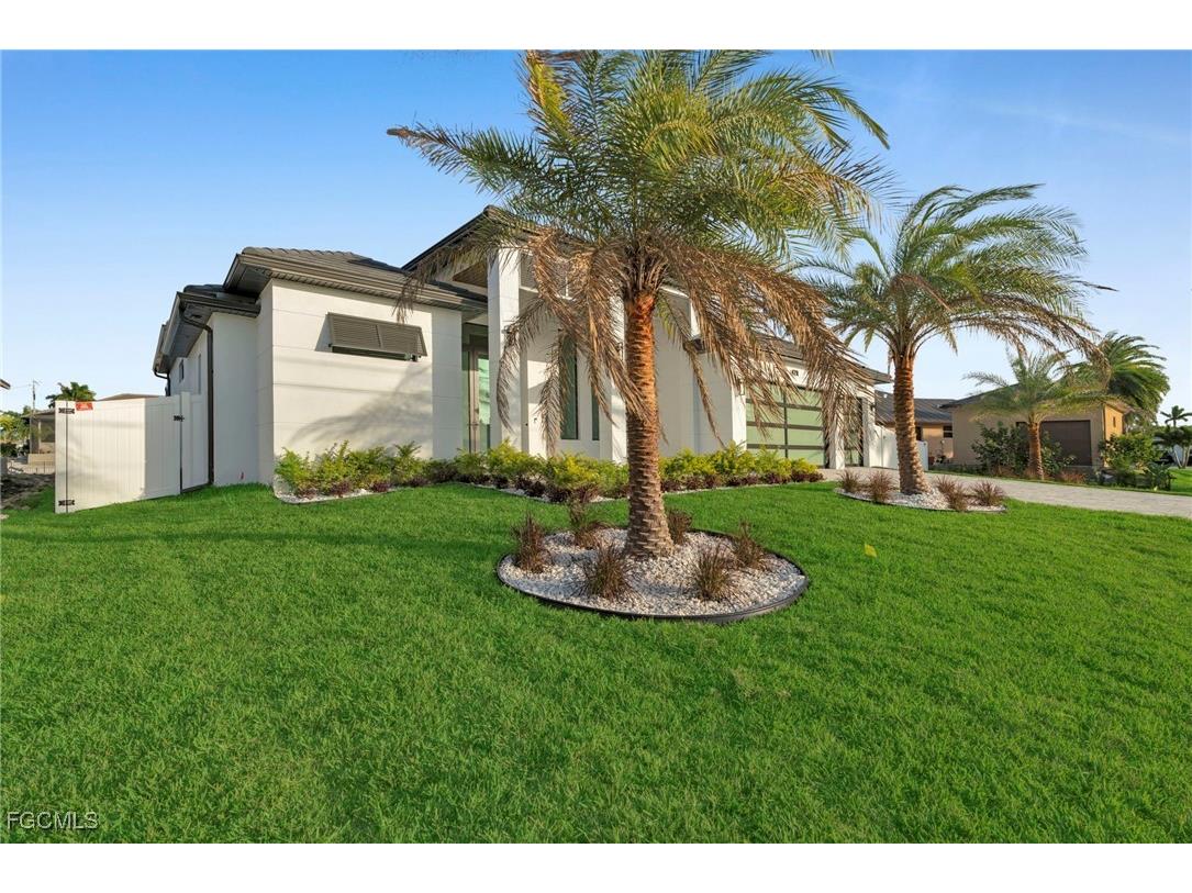 4711 SW 20th Avenue Cape Coral FL 33914 2025024911 image2