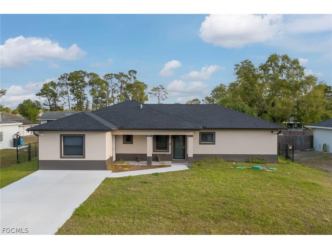 4712 3rd Street W Lehigh Acres FL 33971 2026012628 image1