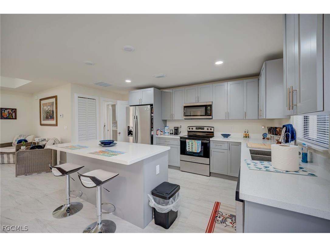 4712 3rd Street W Lehigh Acres FL 33971 2026012628 image5