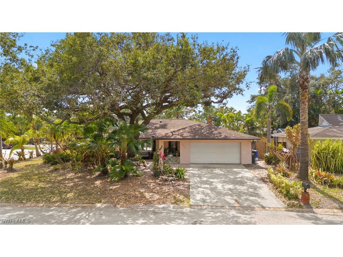 4712 Mi Casa Court Fort Myers FL 33901 223019743 image1