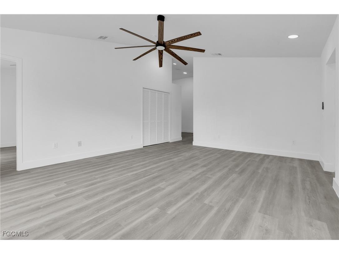 4713/4715 28th Street SW Lehigh Acres FL 33973 2026002722 image7