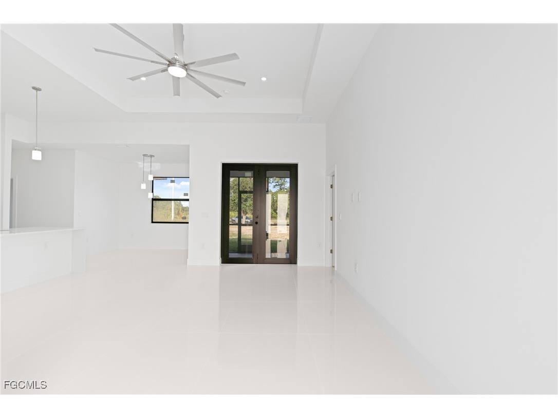 4713 4th Street W Lehigh Acres FL 33971 2025005824 image4