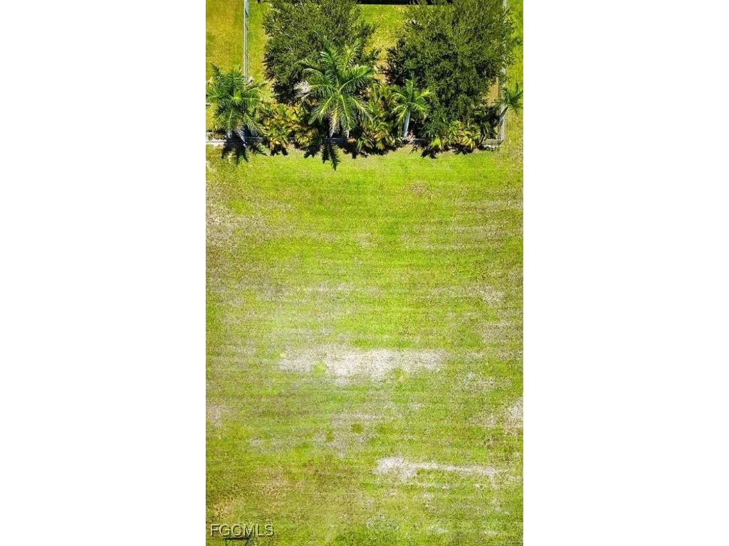 4713 NW 39th Place Cape Coral FL 33993 2025007337 image2