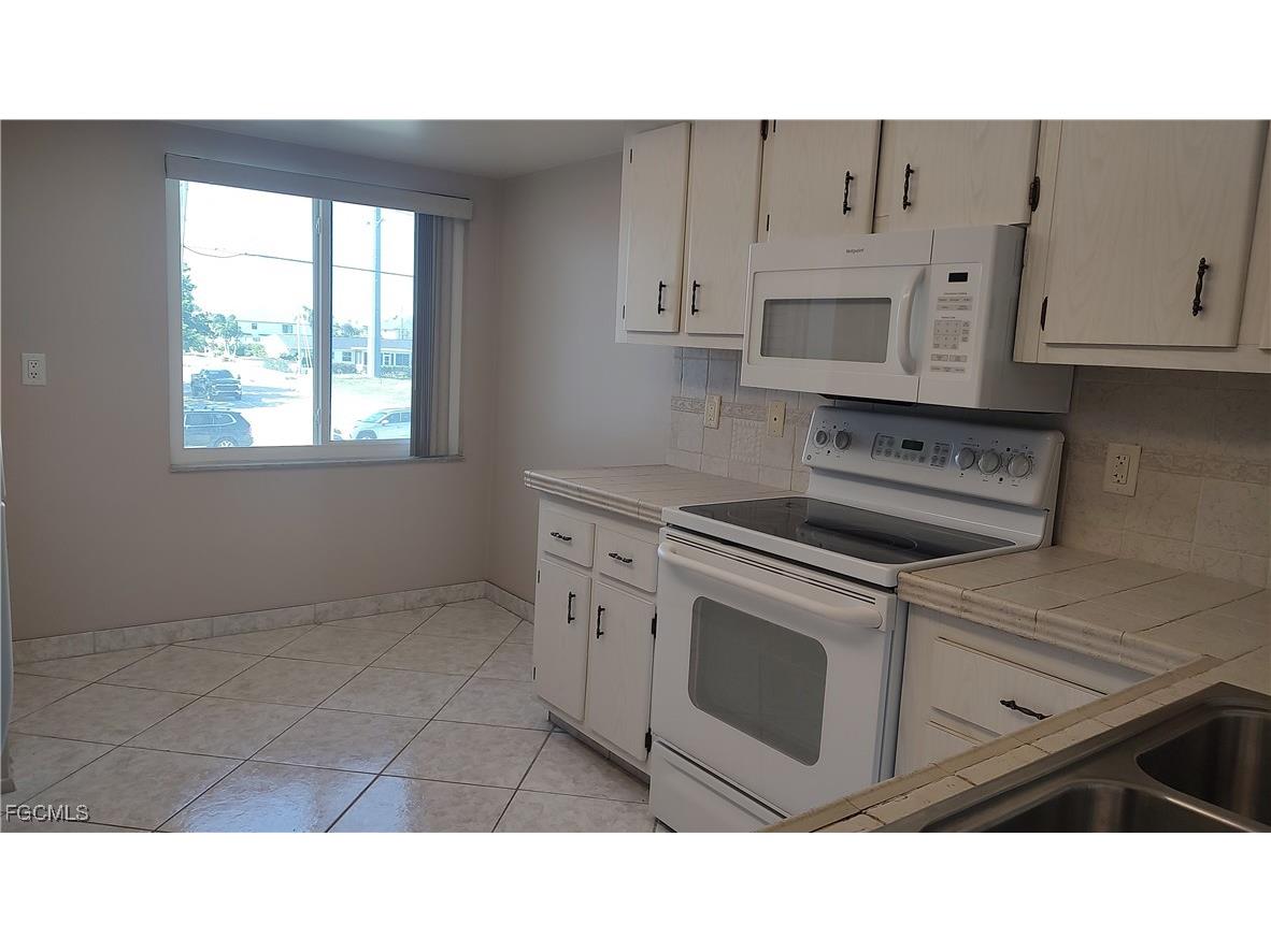 4713 Santa Barbara Boulevard #E-3 Cape Coral FL 33914 2025021379 image8