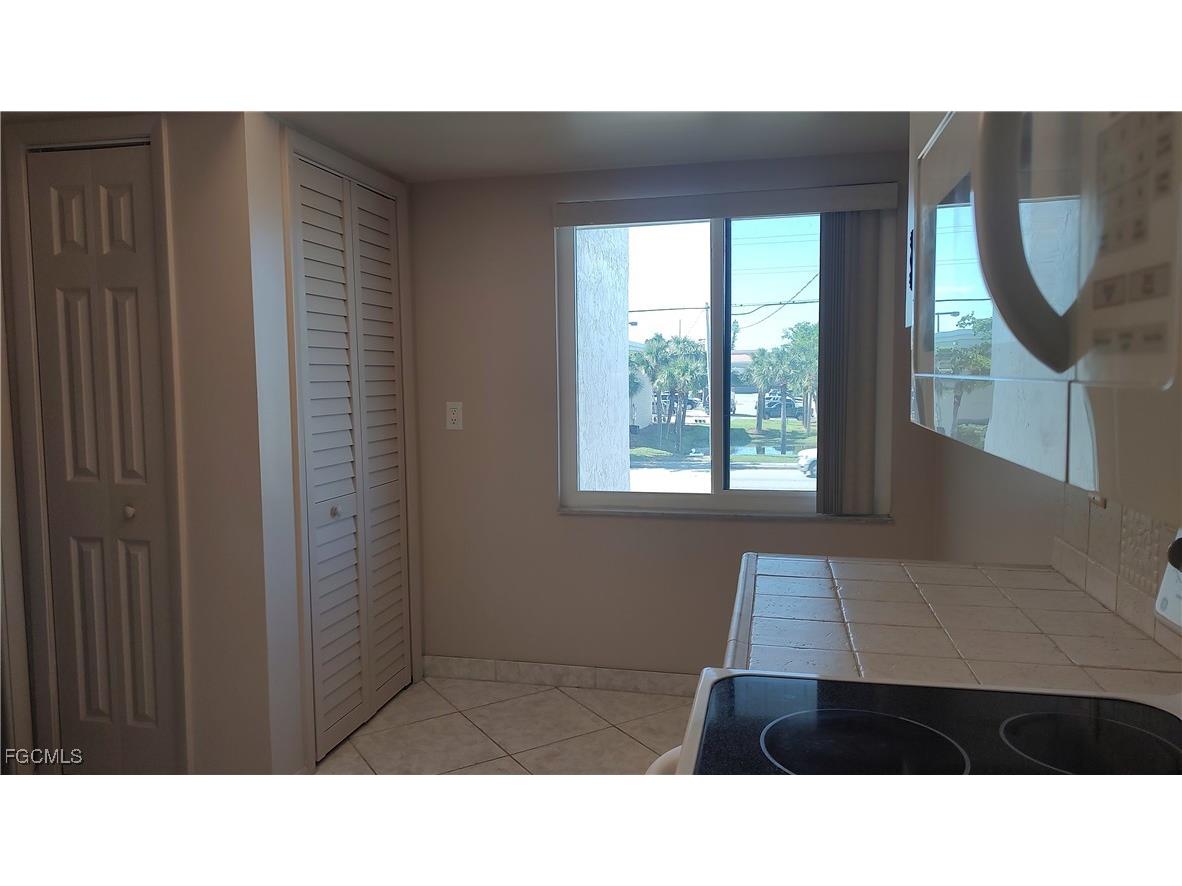 4713 Santa Barbara Boulevard #E-3 Cape Coral FL 33914 2025021379 image9