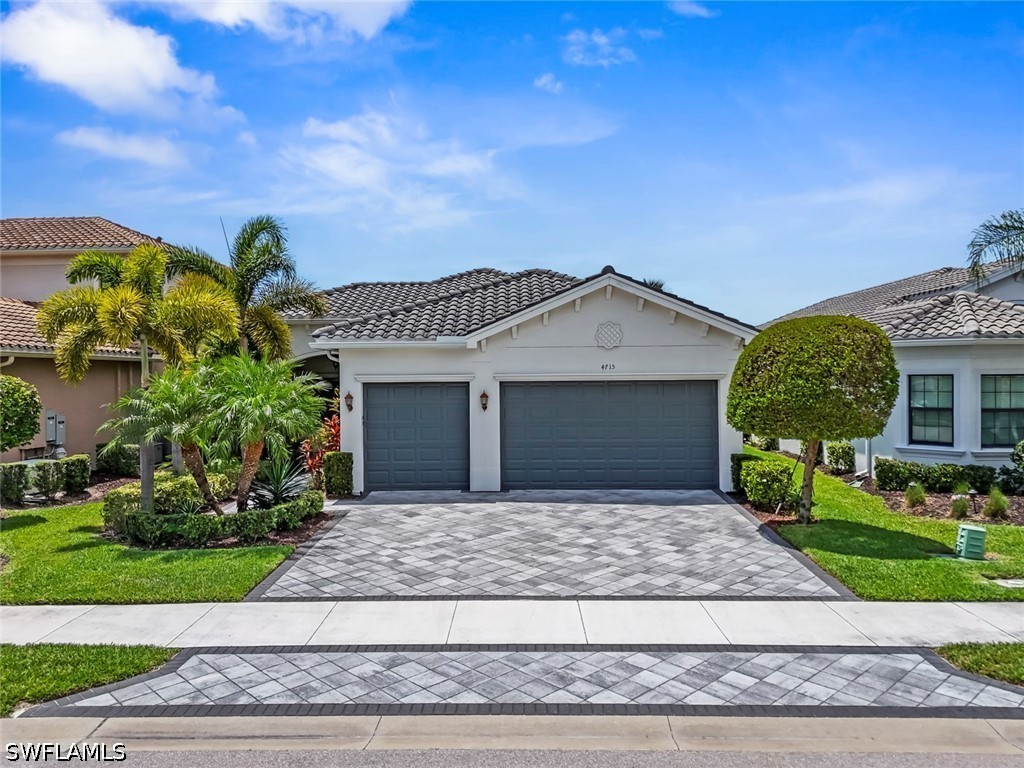 4715 Kensington Circle Naples FL 34119 226019910 image1