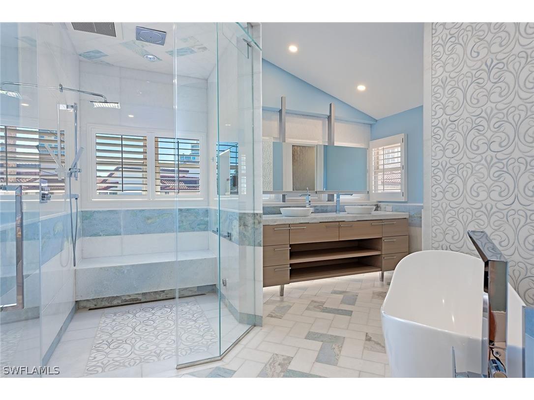 4715 Villa Mare Lane #26-16 Naples FL 34103 226005922 image9