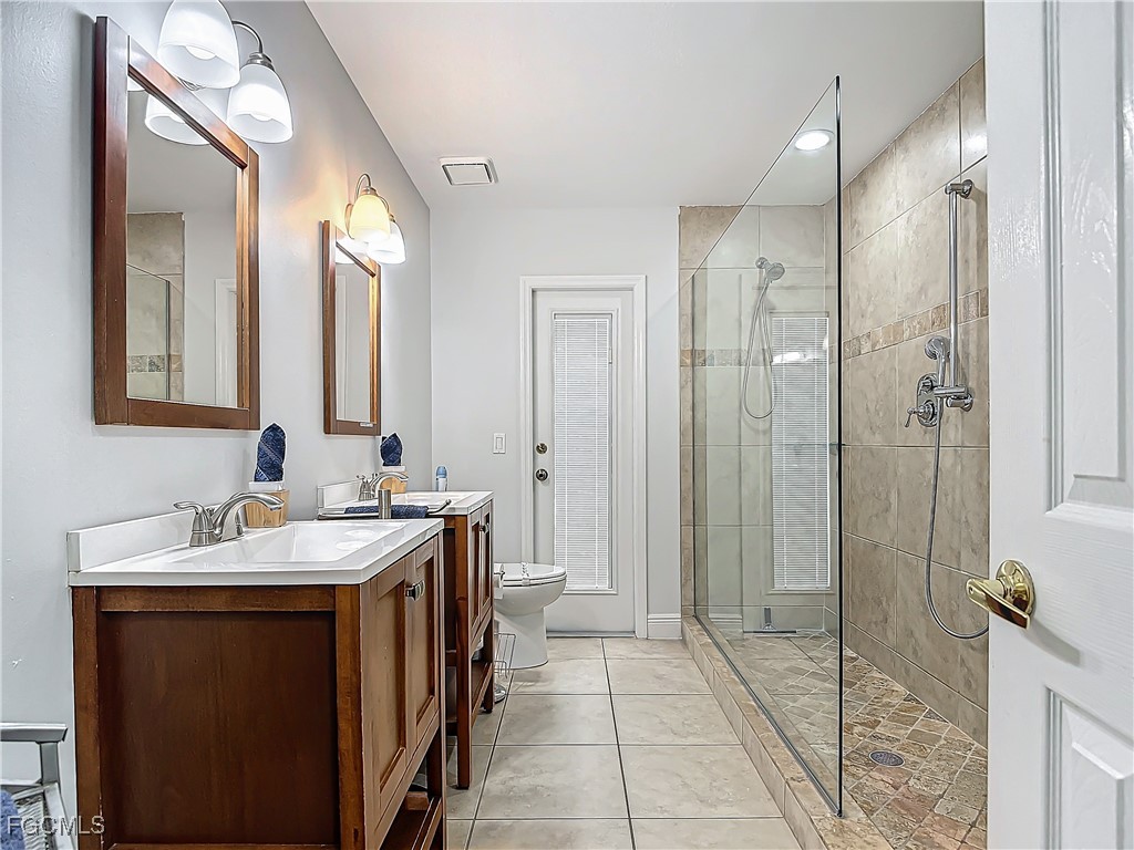 4716 SW 22nd Place Cape Coral FL 33914 2025020676 image33