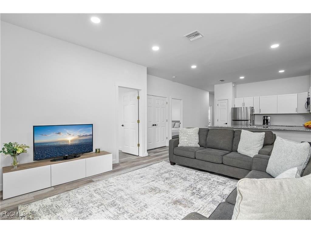 4717-4719 25th Street SW Lehigh Acres FL 33973 2025014188 image8