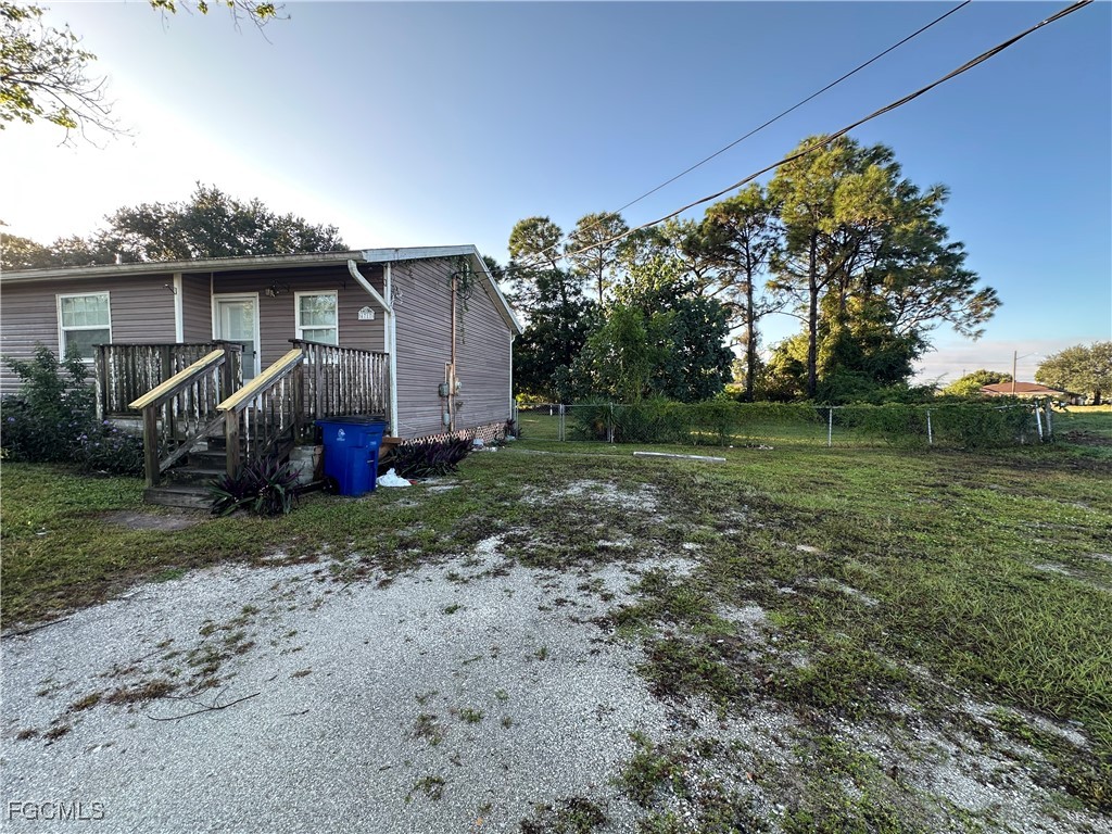 4717 Douglas Lane Lehigh Acres FL 33973 2025017390 image2
