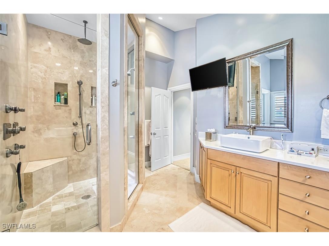 4717 Villa Mare Lane #26-15 Naples FL 34103 226001044 image14