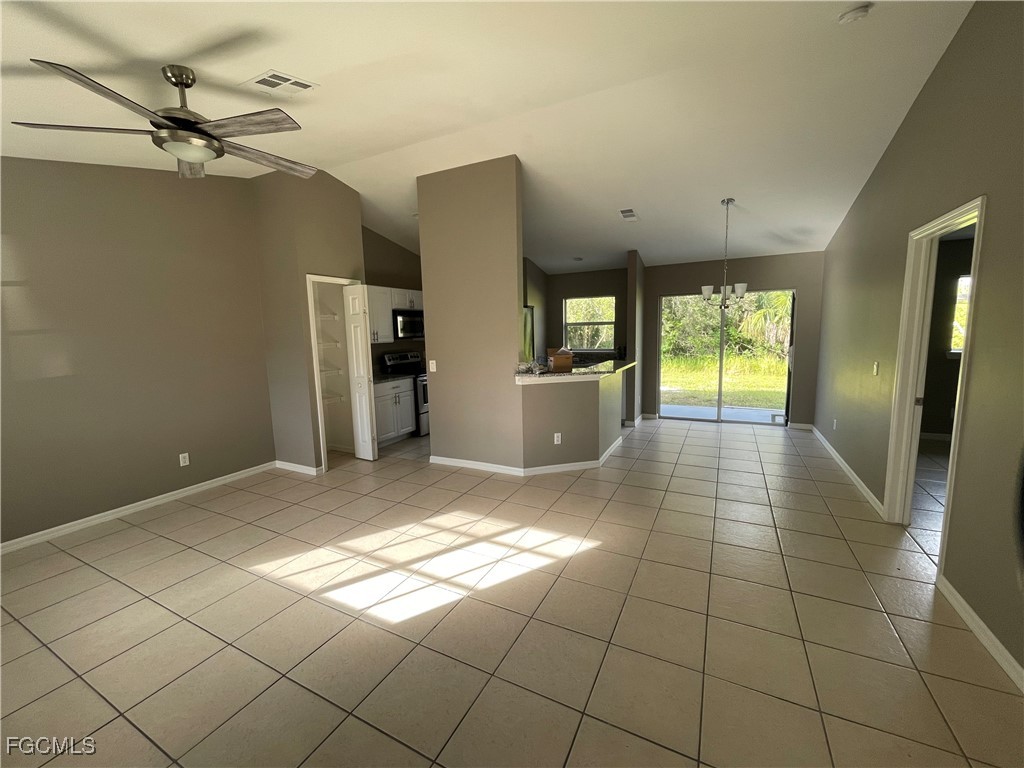 4718 28th Street SW Lehigh Acres FL 33973 2025025075 image2