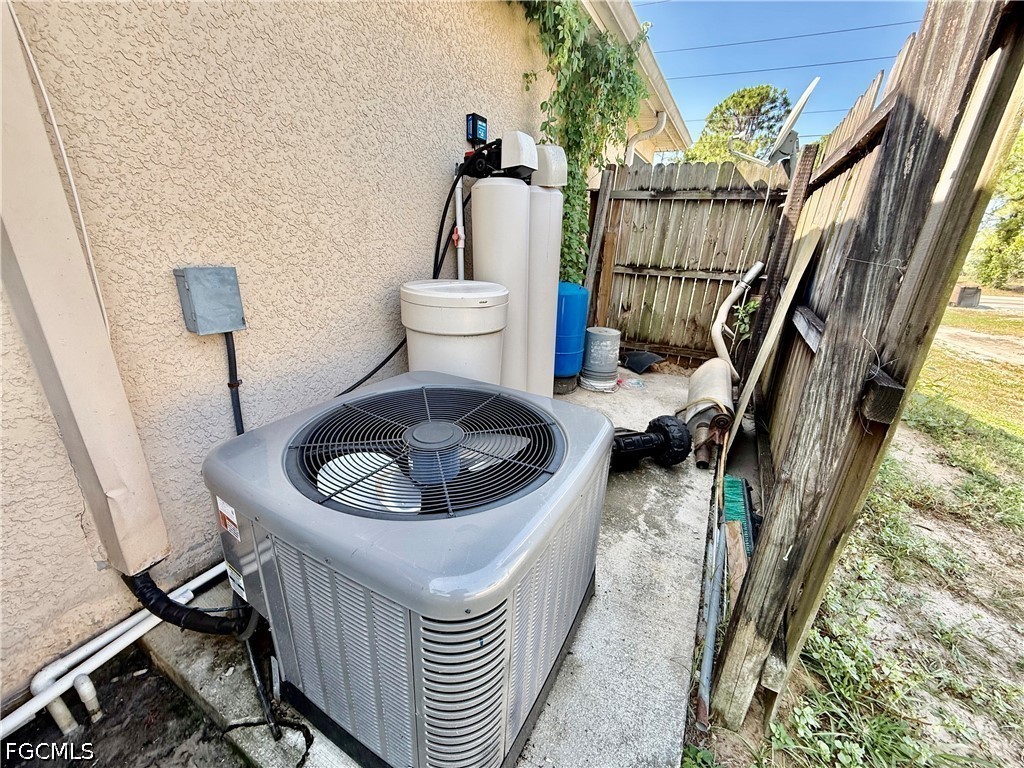4718/4720 Golfview Boulevard Lehigh Acres FL 33973 2026021007 image5
