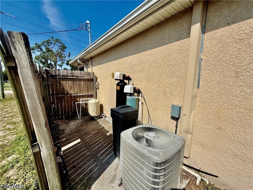 4718/4720 Golfview Boulevard Lehigh Acres FL 33973 2026021007 image6