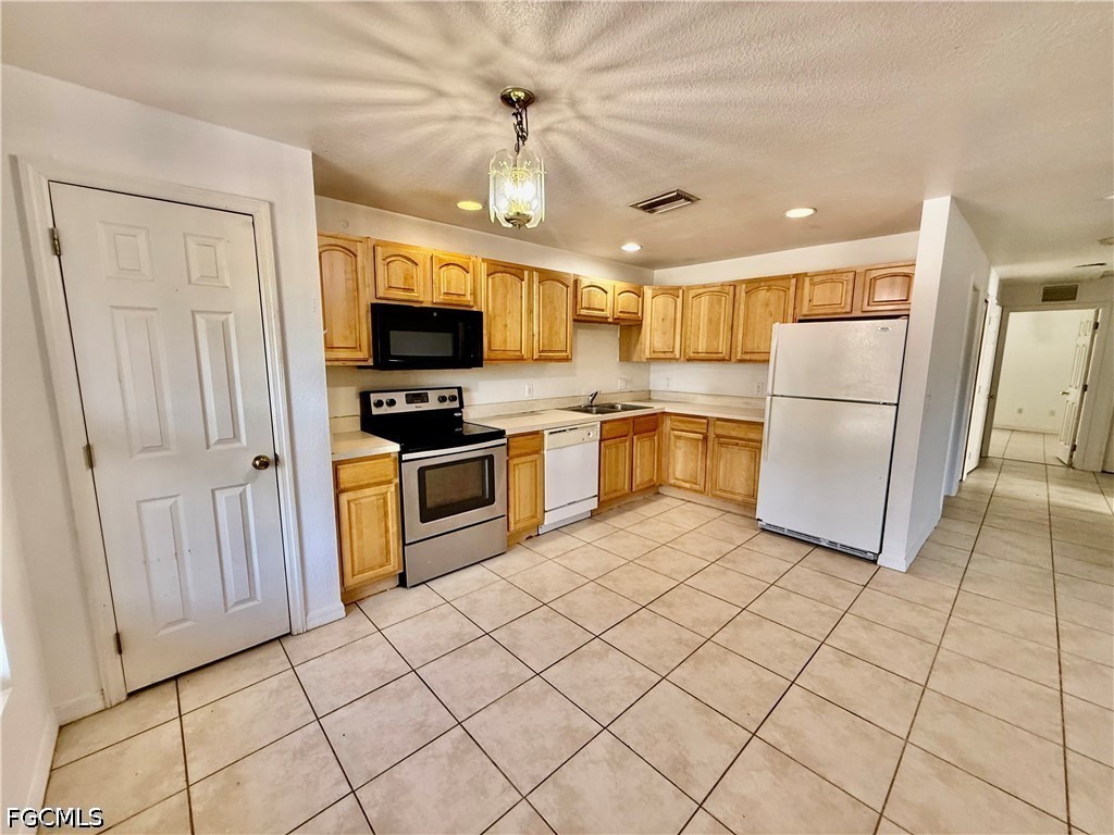 4718/4720 Golfview Boulevard Lehigh Acres FL 33973 2026021007 image7