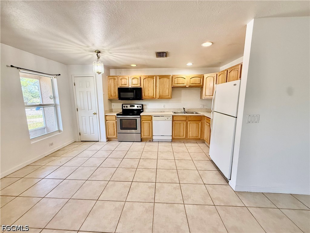 4718/4720 Golfview Boulevard Lehigh Acres FL 33973 2026021007 image8