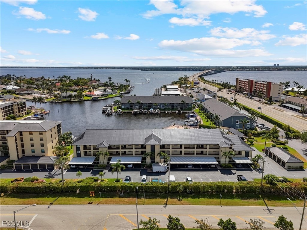 4719 SE 17th Place #208 Cape Coral FL 33904 2025014419 image1