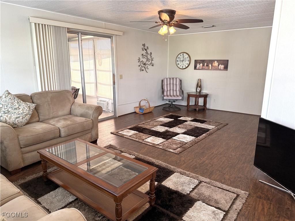 472 Nicklaus Boulevard North Fort Myers FL 33903 2025016386 image11