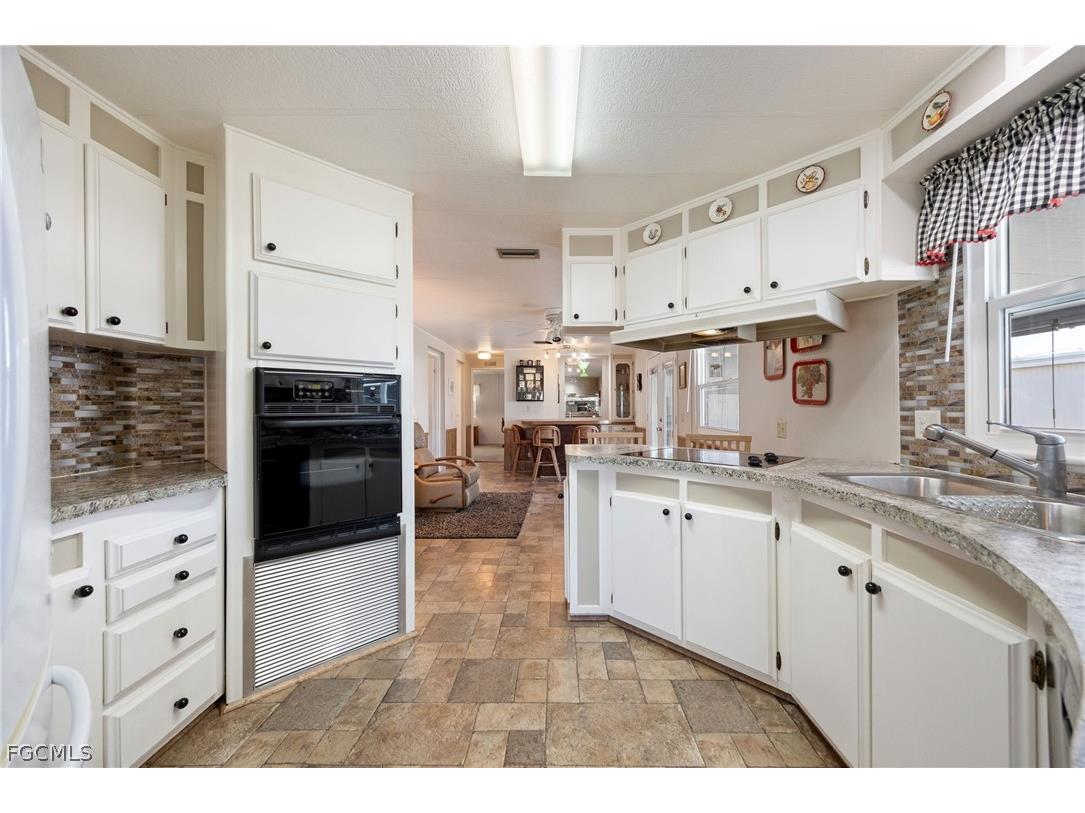 472 Nicklaus Boulevard North Fort Myers FL 33903 2026010491 image14