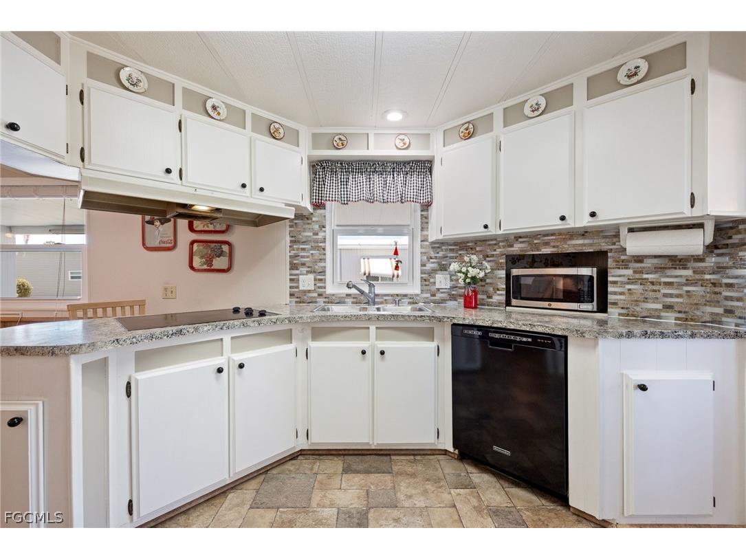 472 Nicklaus Boulevard North Fort Myers FL 33903 2026010491 image15