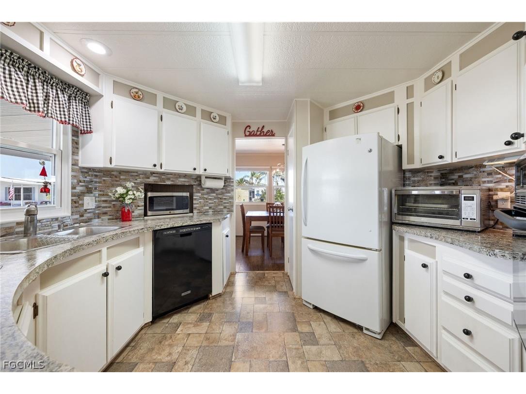 472 Nicklaus Boulevard North Fort Myers FL 33903 2026010491 image16